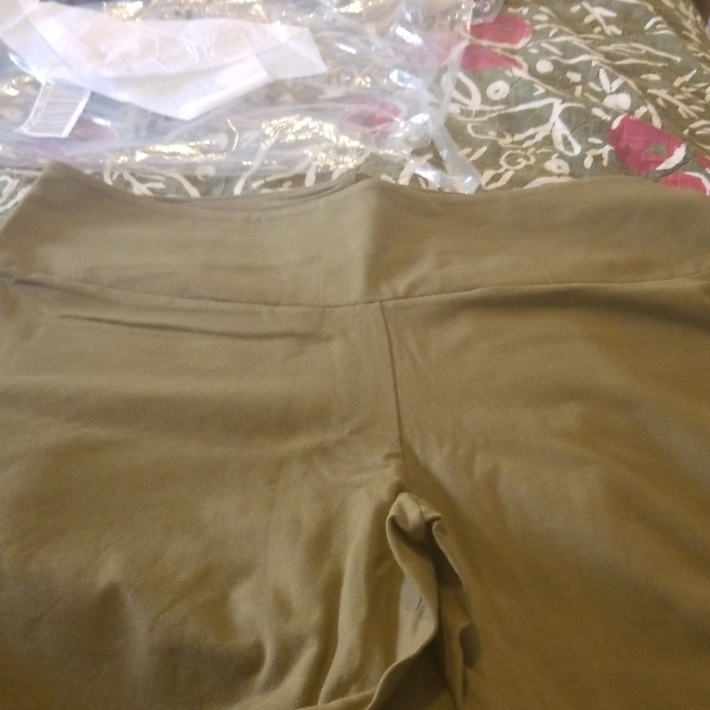 Women with Control Pants! - Picture 4 of 6